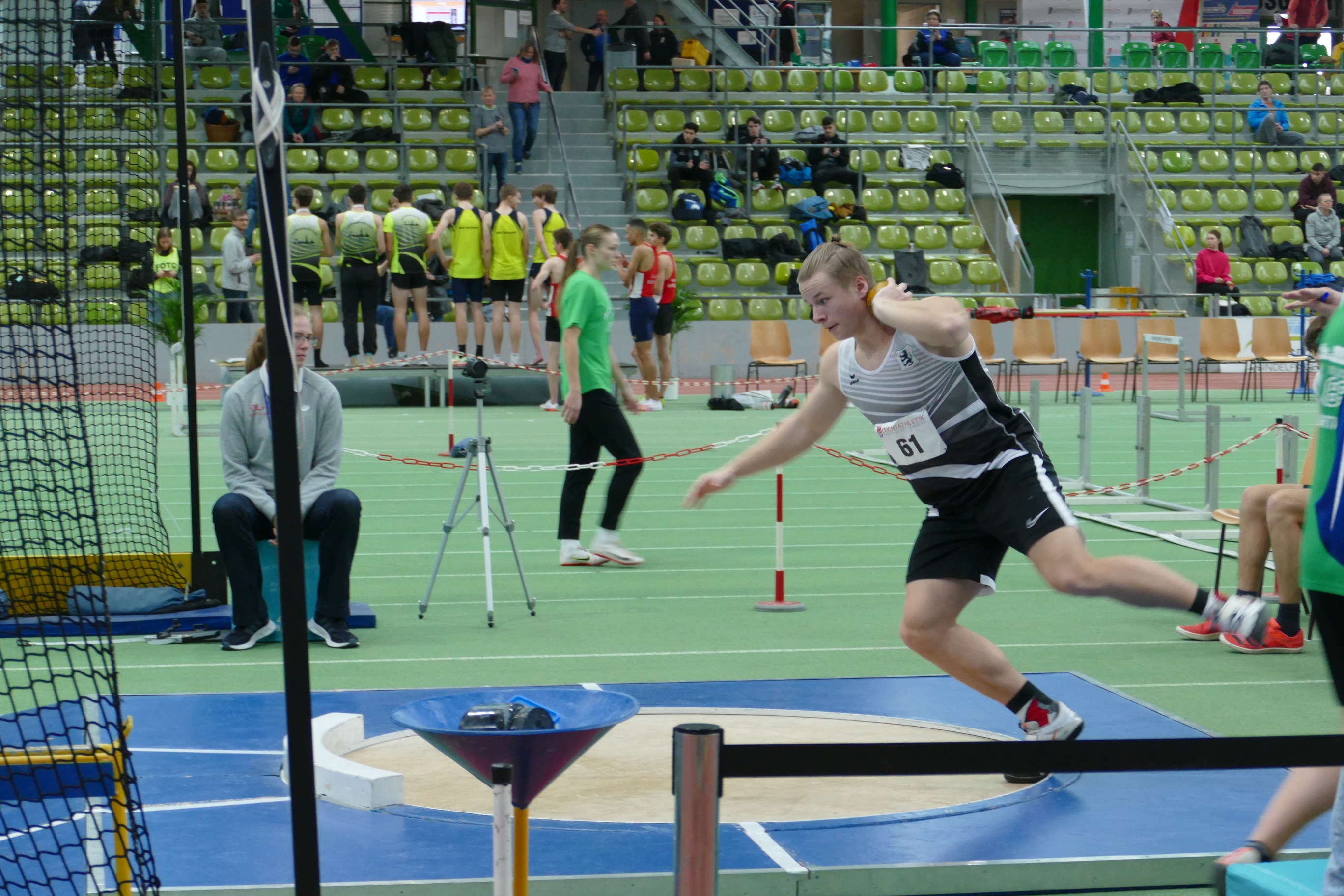 Bild1_BaWue_Halle_Sindelfingen_Kugel_20220212.jpg
