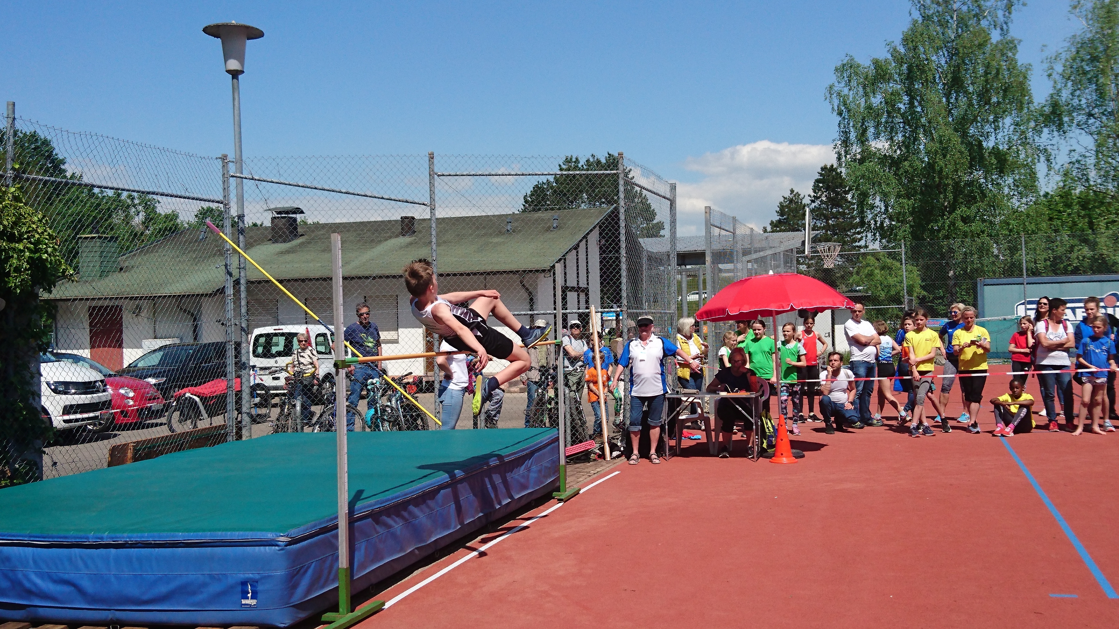 Bild1_Kreismehrkampf_Munzingen_Hoch_20220507.jpg